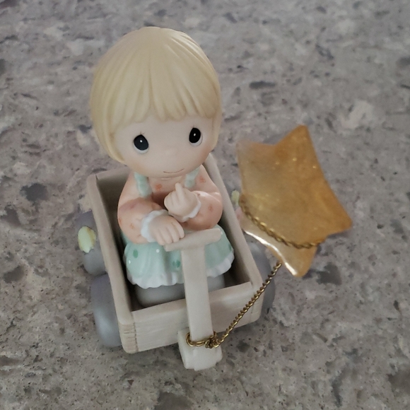 Precious Moments Wishing You a World of Peace - Picture 2 of 8